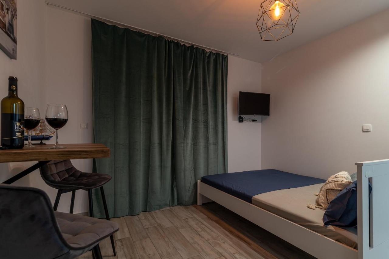 Apartmani Princi Трогир Экстерьер фото